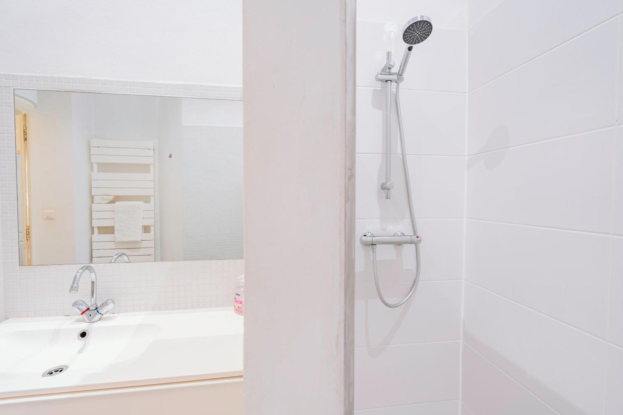 Demeure & Confort Nimes Exterior photo