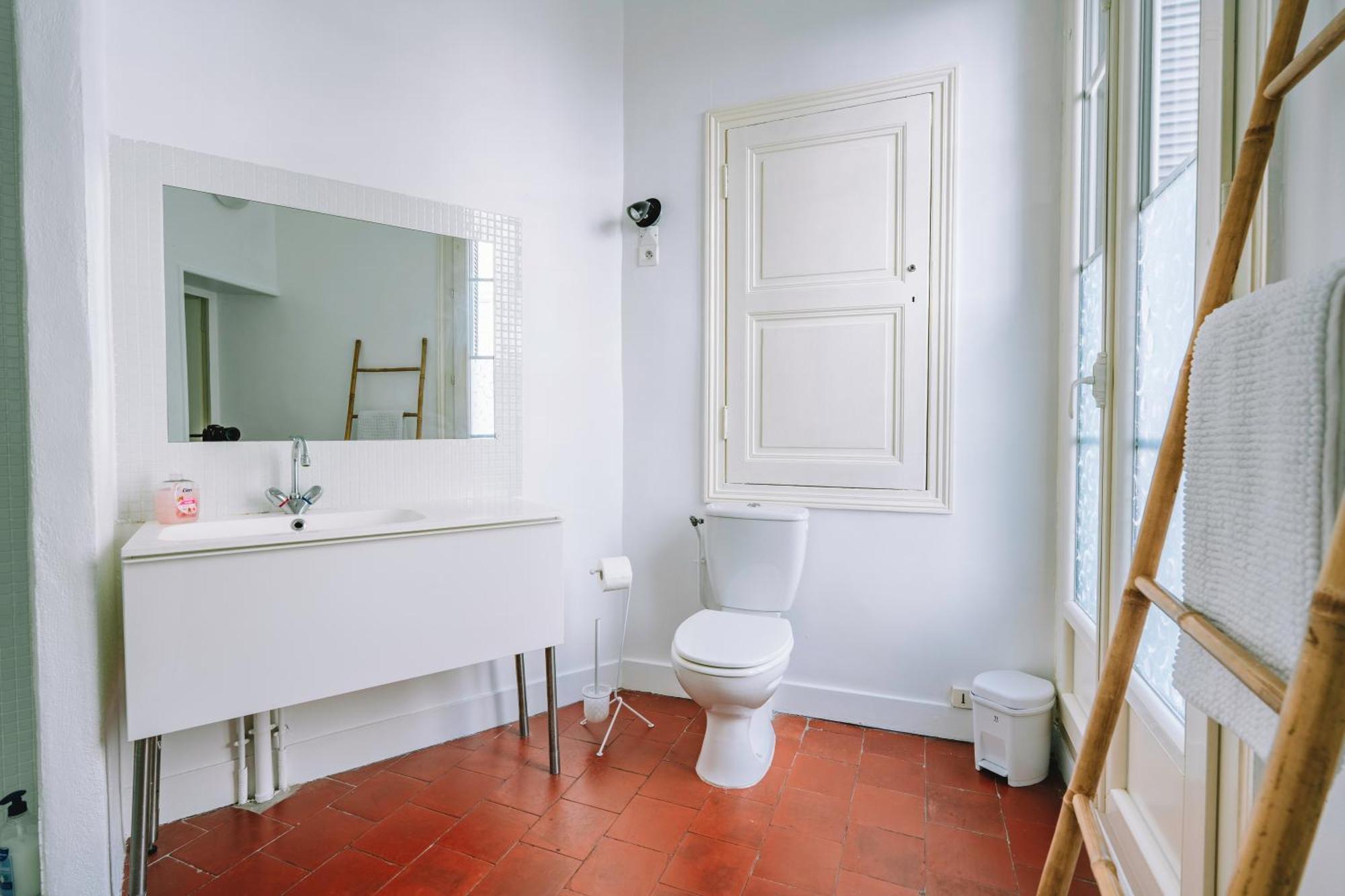 Demeure & Confort Nimes Exterior photo