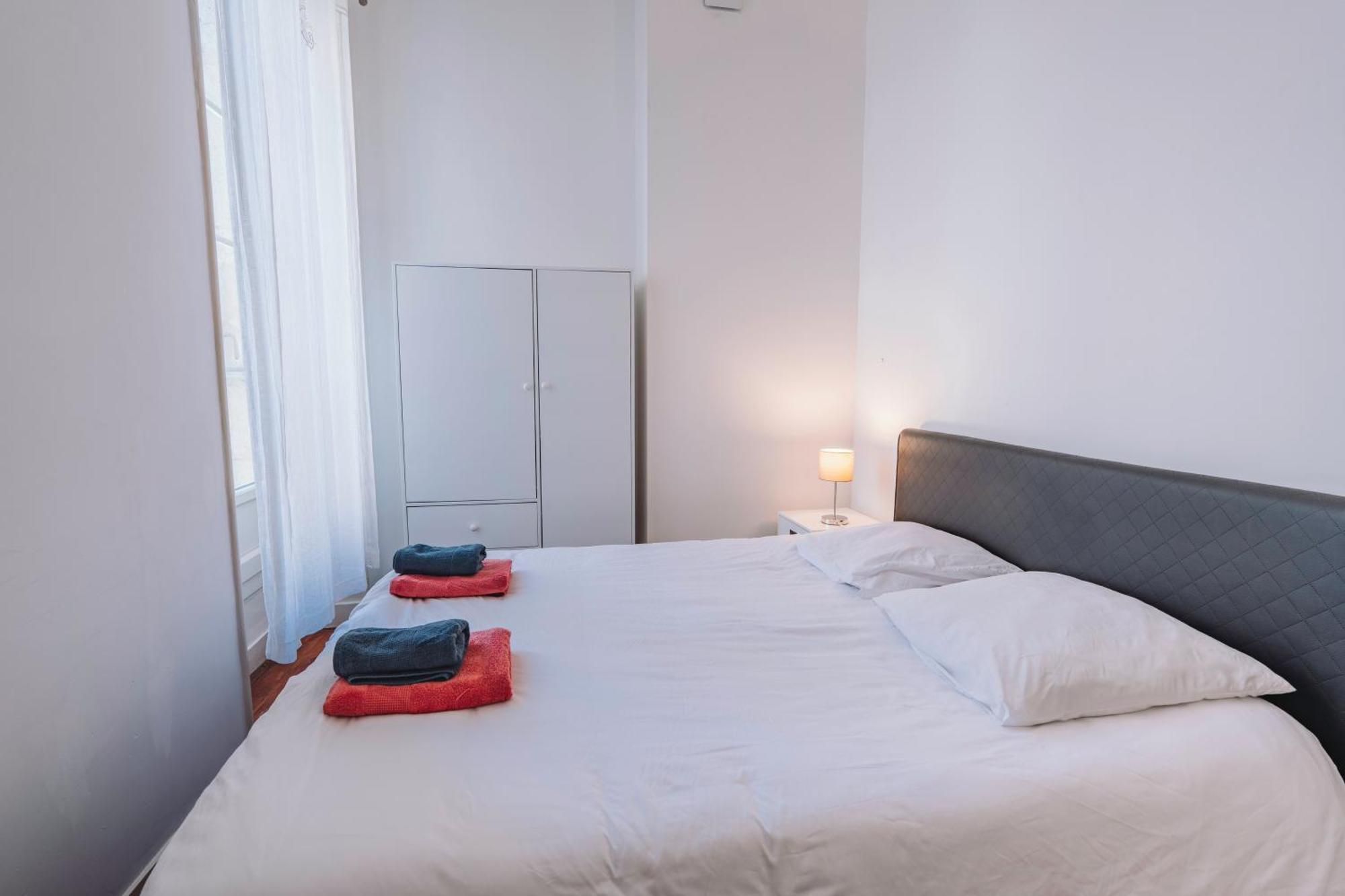 Demeure & Confort Nimes Exterior photo